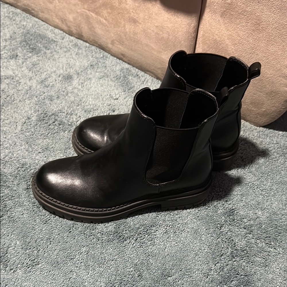 Black Leather Women’s Boots